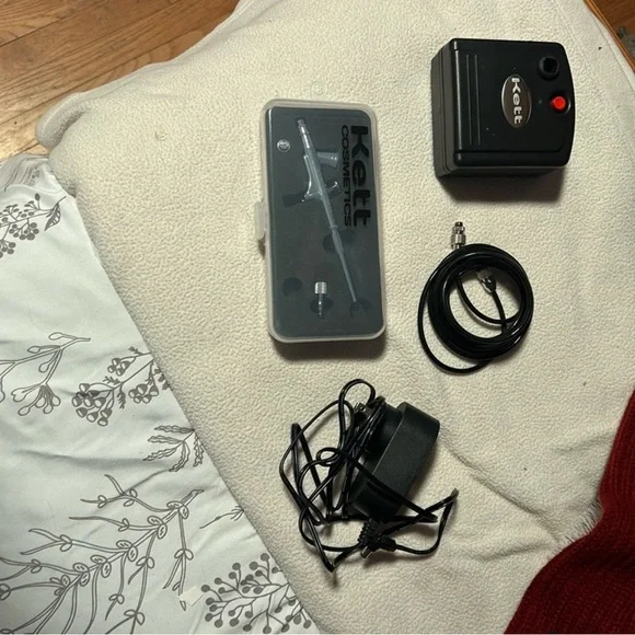 Professional Makeup Kit - Multicolor - Picture 6 of 9